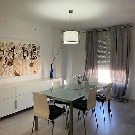 Lujoso Y Amplio En Apartament